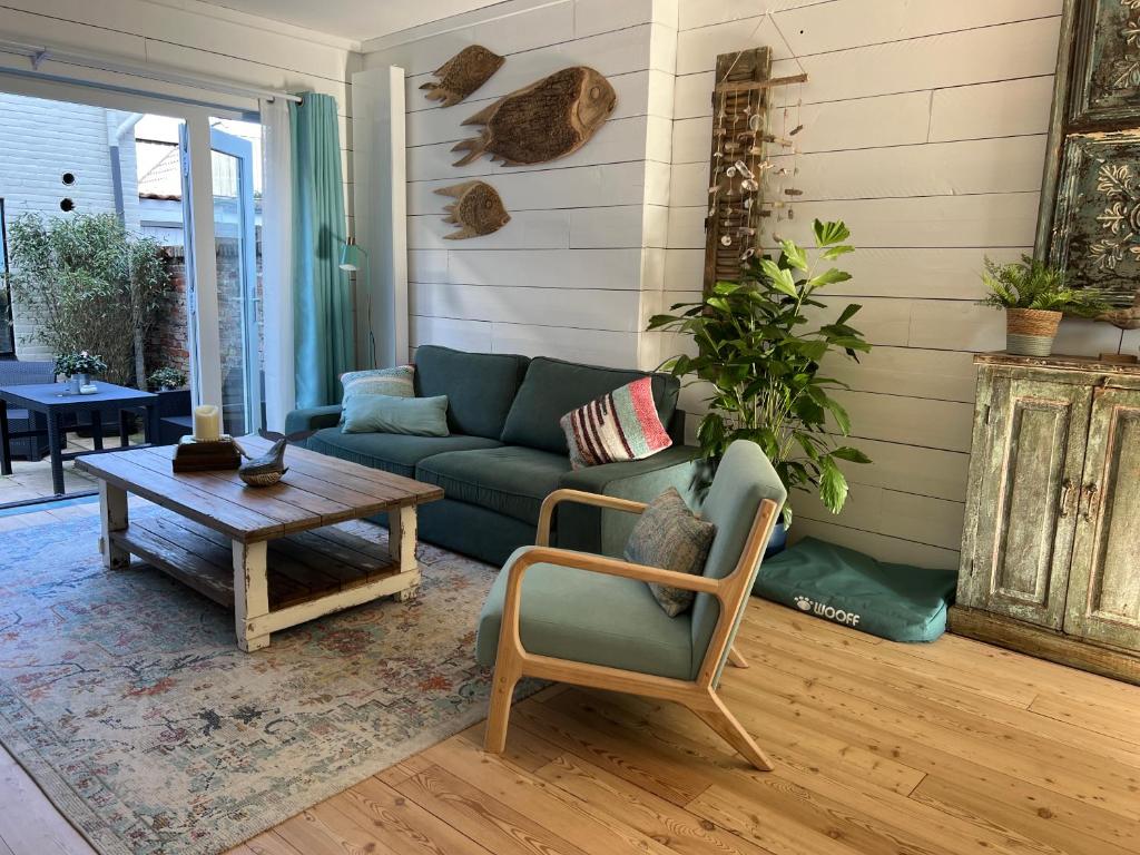 The Coast Beach House — photo 1