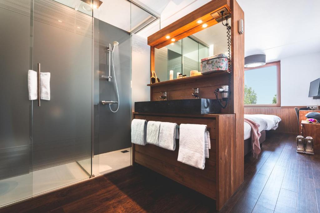 Alpine Hotel by SnowWorld photo 3