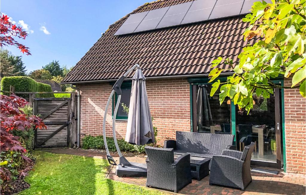 3 Bedroom Nice Home In Wolphaartsdijk photo 2