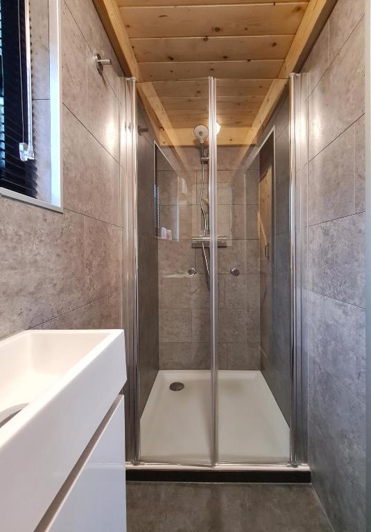 Nieuw! Sfeervol Tiny House in de natuur en aan het water photo 3