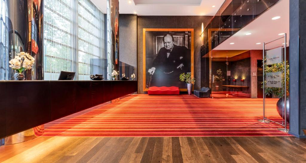 PLAZA Premium Grand Winston photo 3