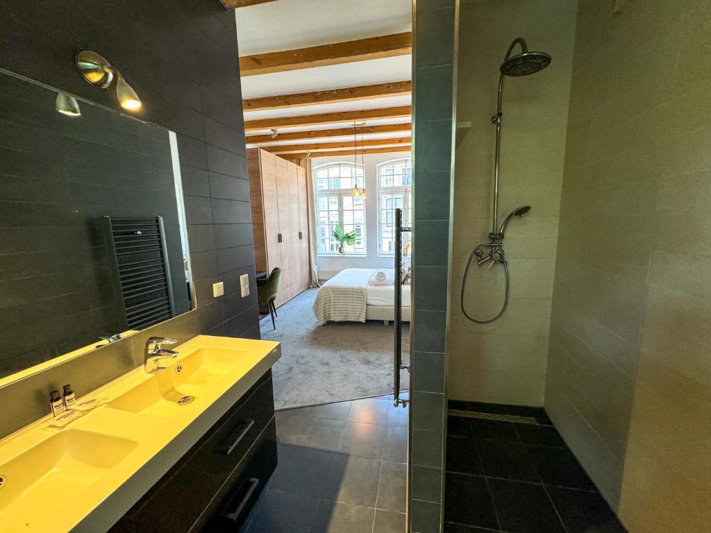 Yourbnb Suites Kerkstraat photo 3