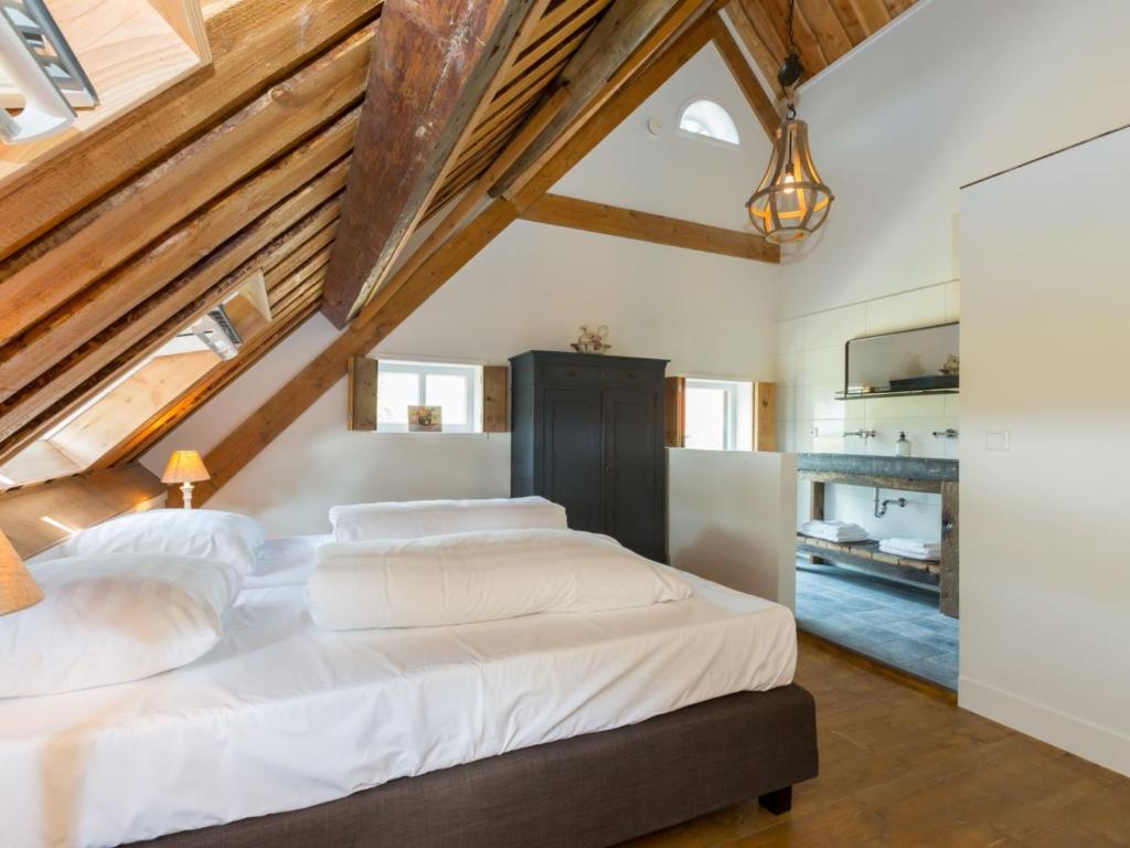 Family Home in Zeeland near Oranjezon Beach photo 3