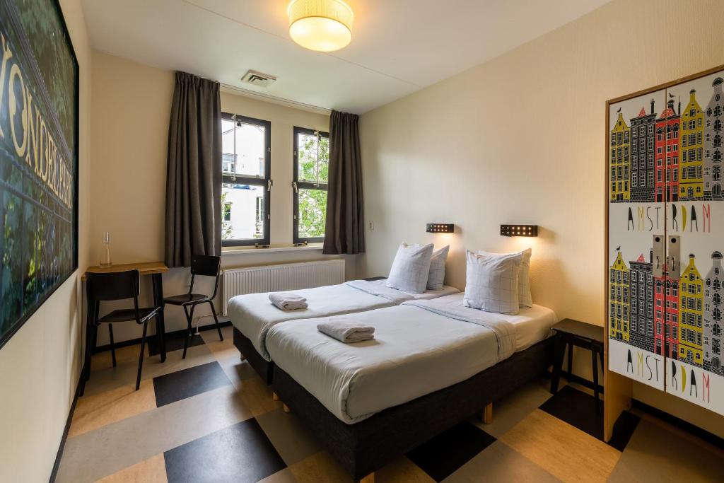 Stayokay Hostel Amsterdam Vondelpark photo 2