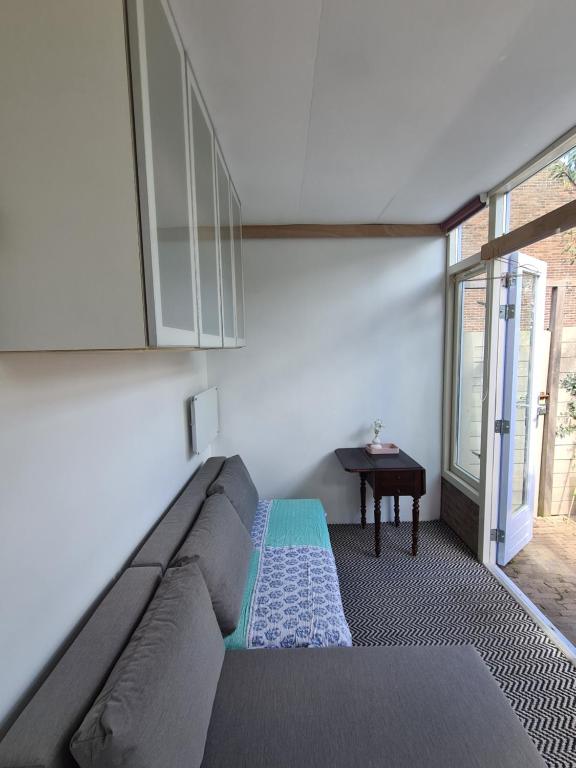 Tiny Garden Room - in city center photo 2