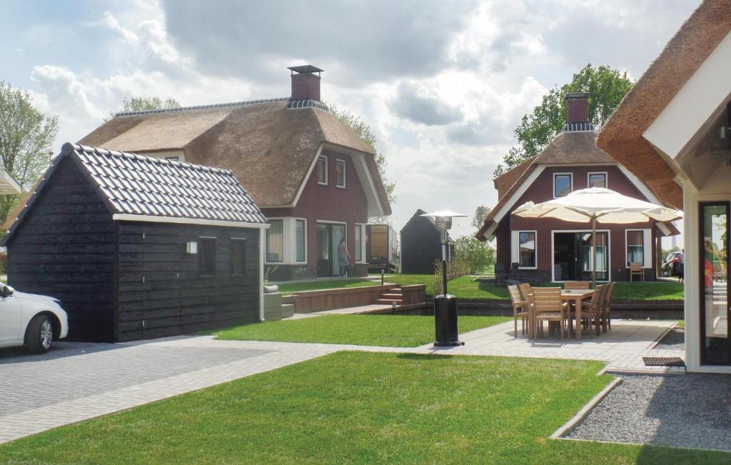Stunning Home In Idskenhuizen With Sauna photo 3