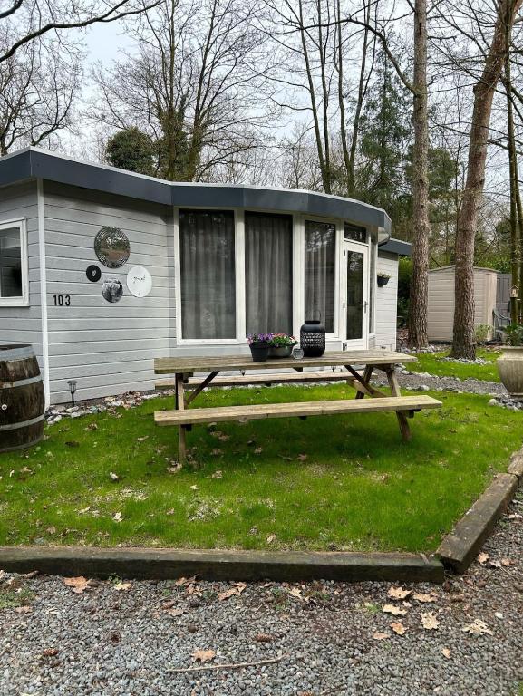 Spacious Two Person Chalet — photo 1