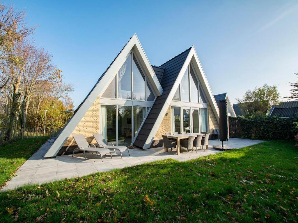 Holiday Home near Groote Keeten Beach — photo 1