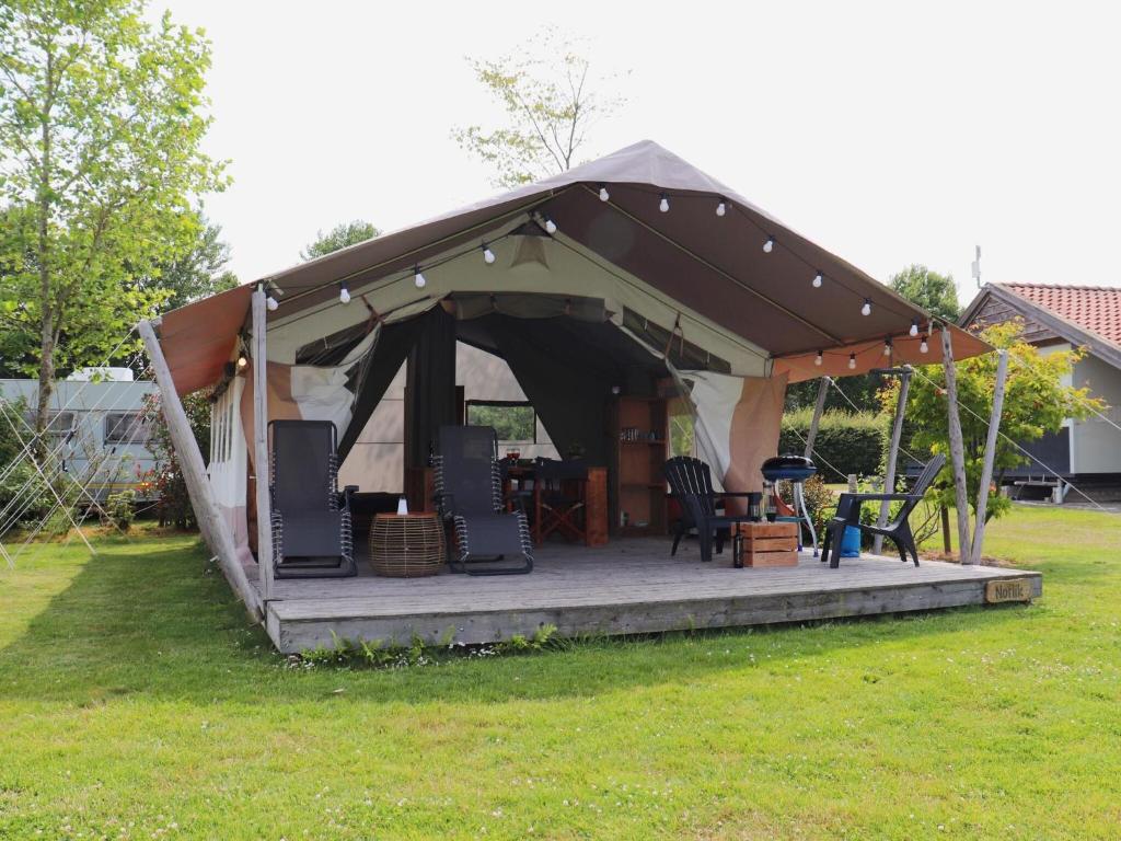 Glamping in Friesland with friends — photo 1