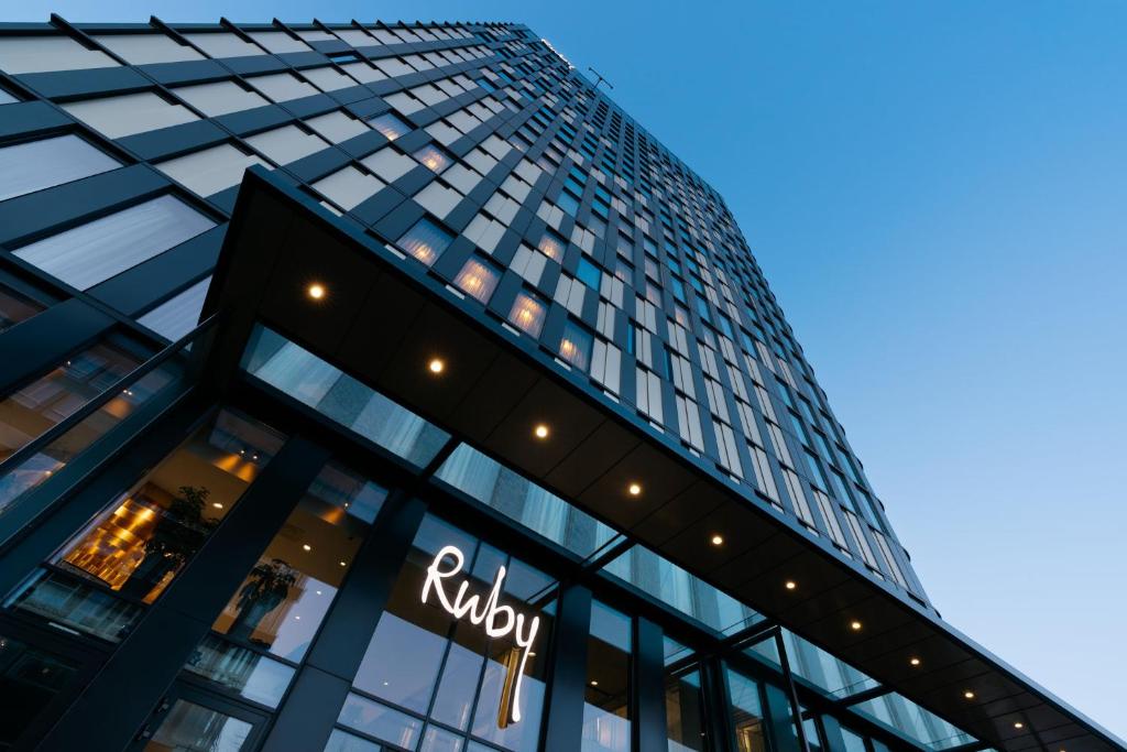 Ruby Emma Hotel Amsterdam — photo 1