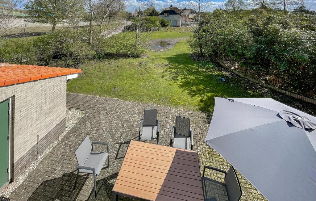 3 Bedroom Beautiful Home In Makkum photo 2