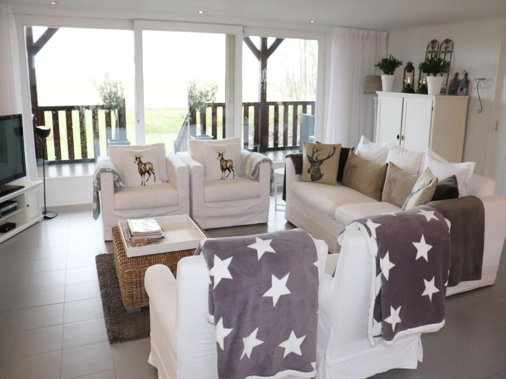 Cottage in Paesens near Wadden Sea photo 2
