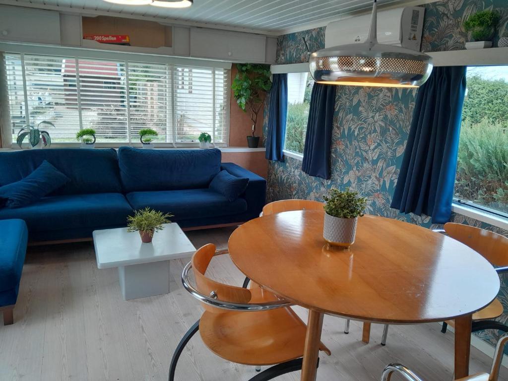 Chalet 426 met airco familiecamping de Tien Heugten Schoonloo Drenthe photo 2