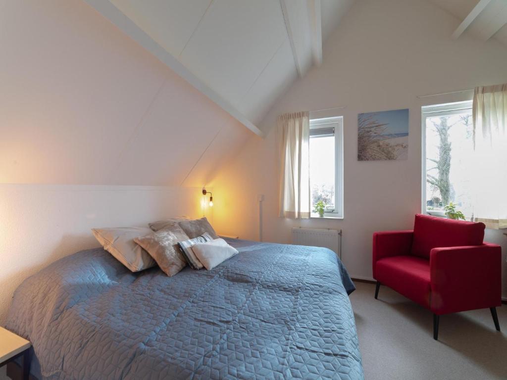 Holiday Home in Quiet Dutch Park for Families photo 2