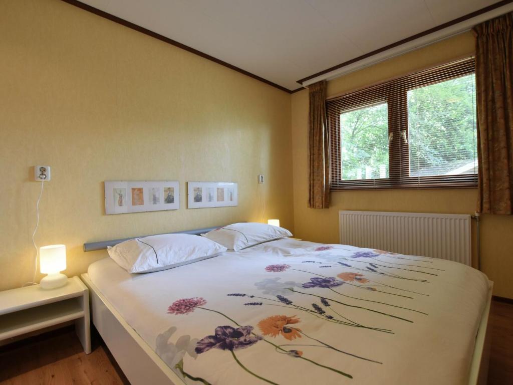 Chalet in Garderen with Fenced Garden photo 2