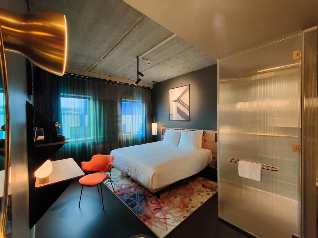 The Florian Amsterdam Schiphol Airport photo 3