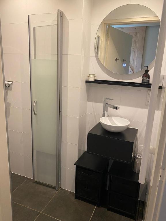 Statige boerderijwoning met vrij uitzicht en tuin photo 3