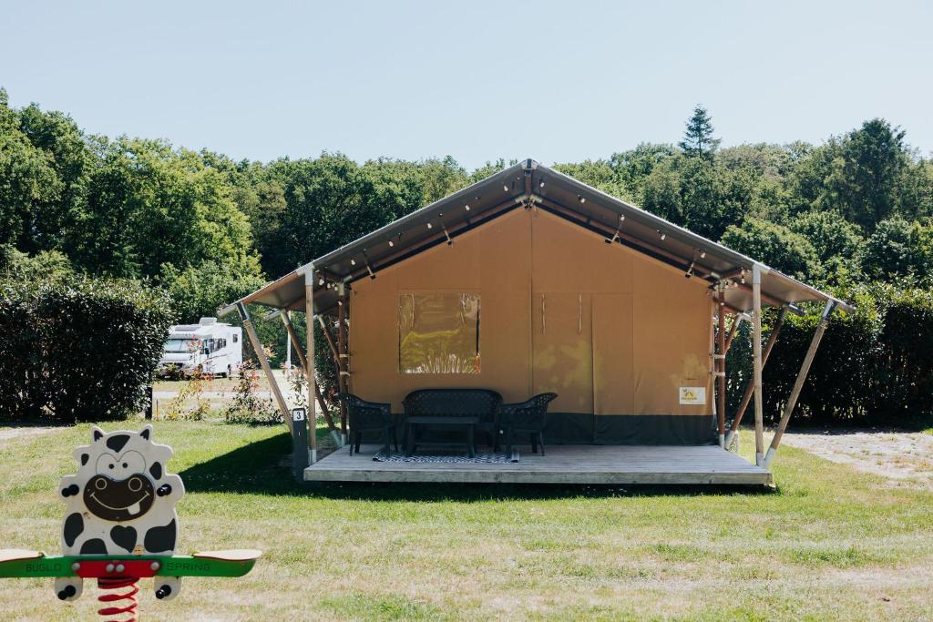 Safaritent op groen en kindvriendelijk park op de Veluwe — photo 1