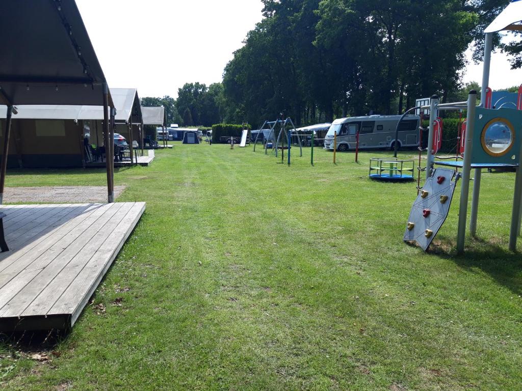 Safaritent op groen en kindvriendelijk park op de Veluwe photo 3