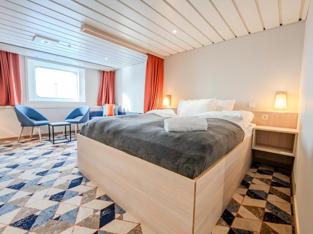 DFDS Ferry - Amsterdam to Newcastle photo 2