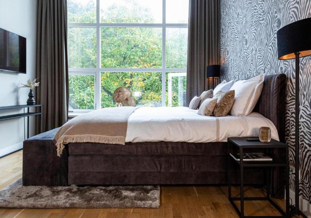 Suite with Bath City Center Villa Tilburg photo 2