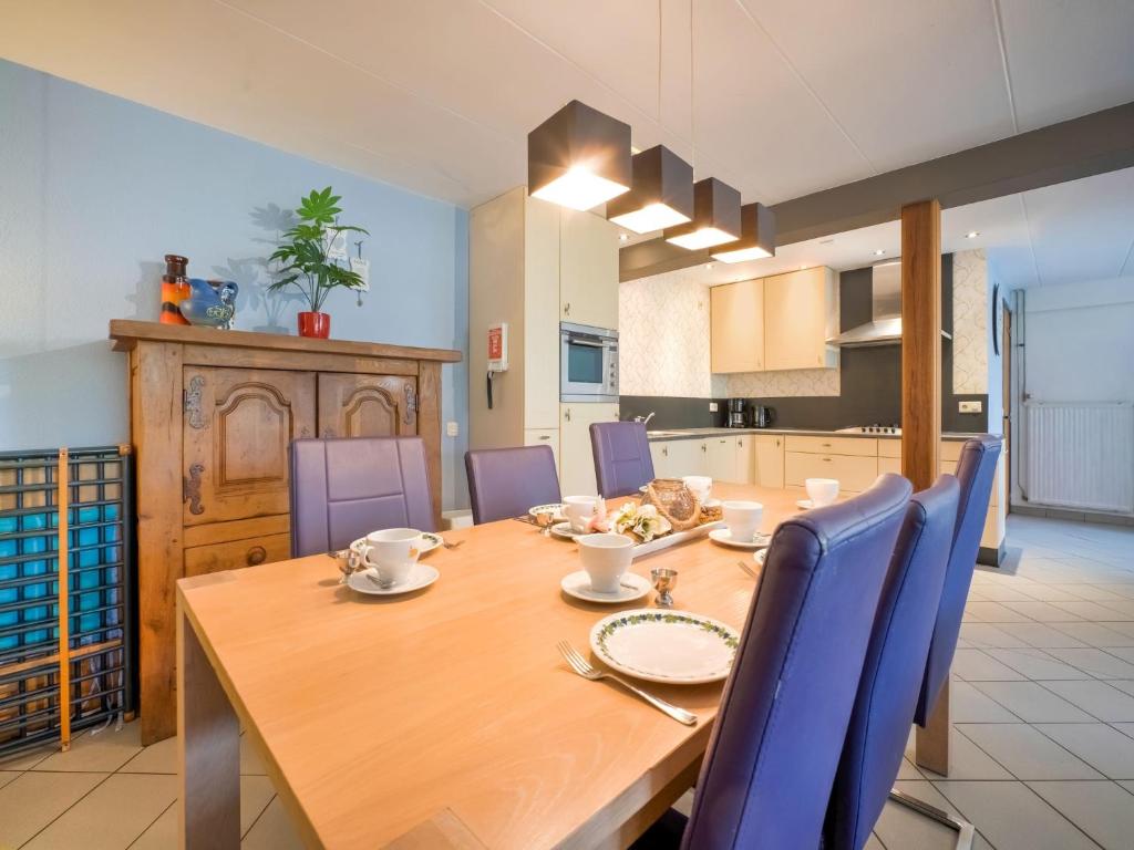 Serene Holiday Home in Ulestraten with Terrace photo 3