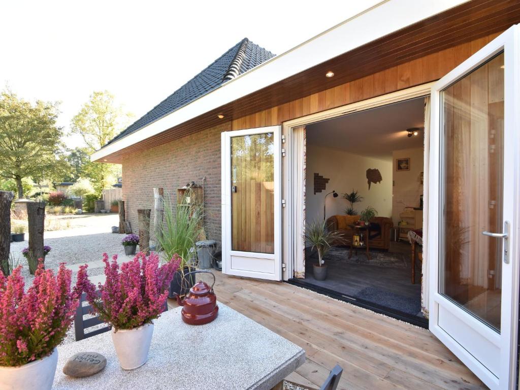 Stylish Holiday Home Near Sea — photo 1
