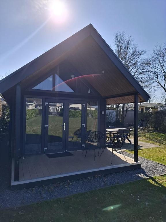 Tiny House 303 — photo 1