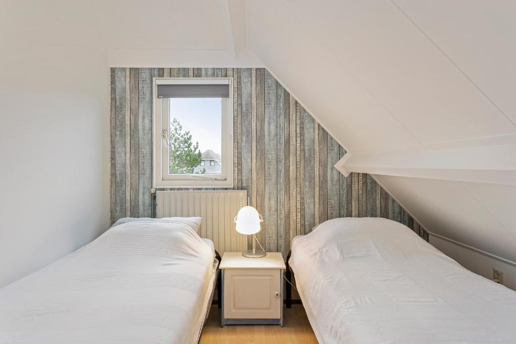 Zuiderdiep 37 - Noordzeepark Ouddorp NOT INTENDED FOR COMPANY OR WORK-RELATED STAYS photo 2
