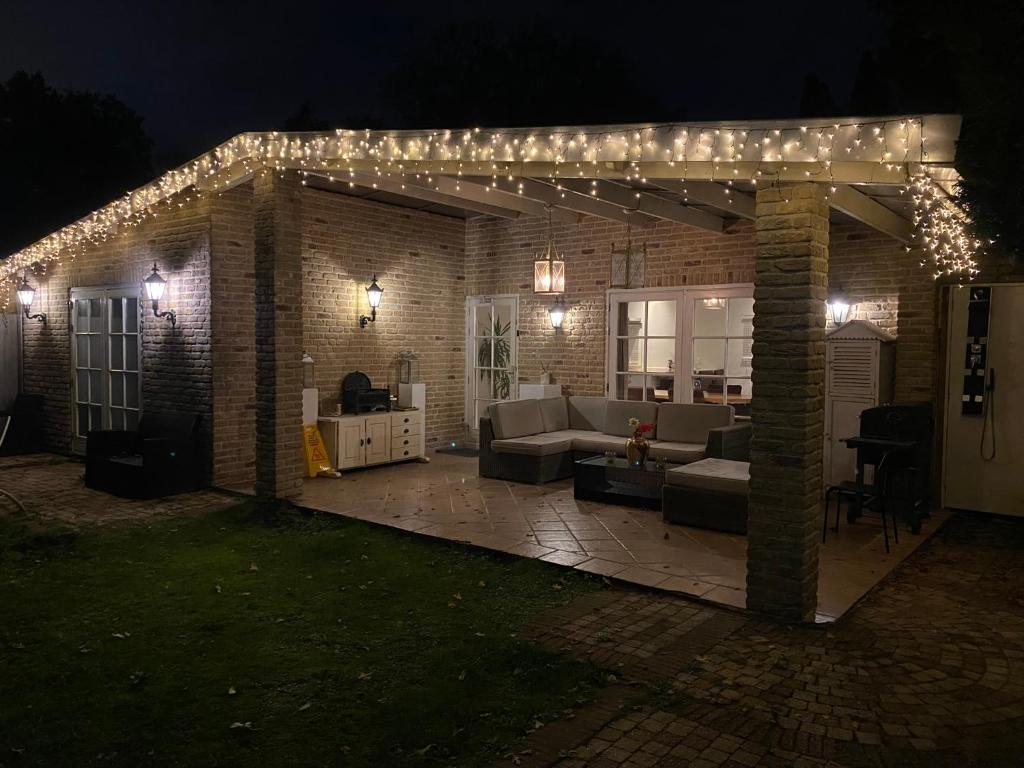 Bungalow between Amsterdam and Haarlem with sauna photo 2