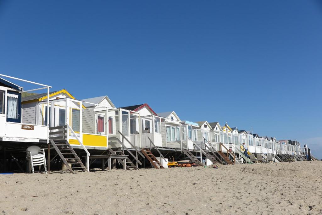 Welcome in - Slaapstrandhuisje - Strand dishoek 60 — photo 1