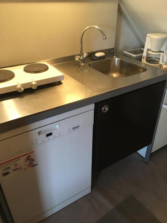 Wim's Place Schiphol Amsterdam Airport photo 3