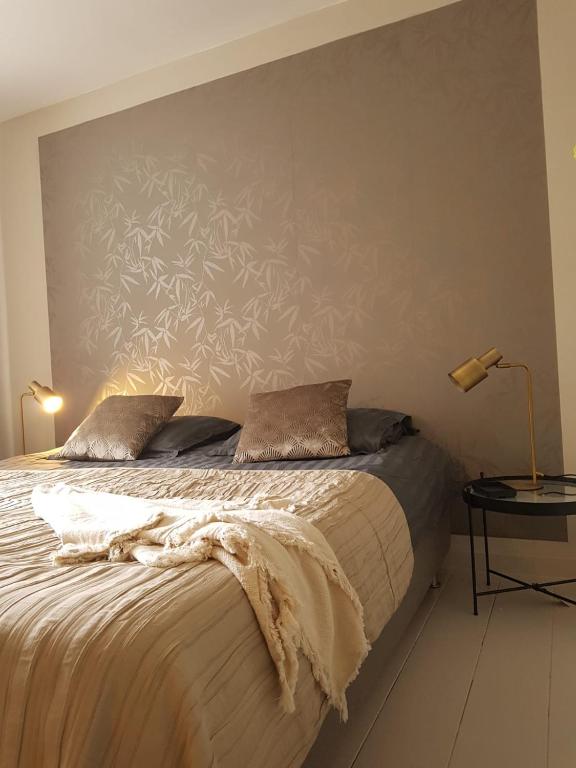 The Superstay Boutique guestroom — photo 1