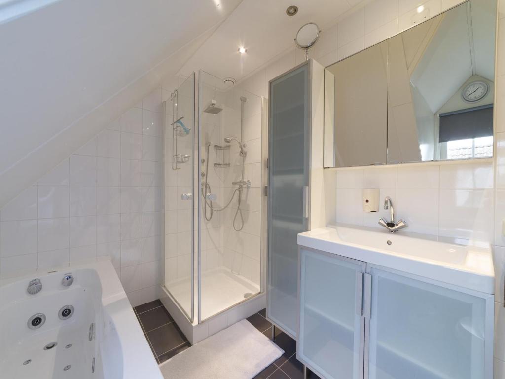 Zeeland Retreat Sauna and Seaside Charm photo 3