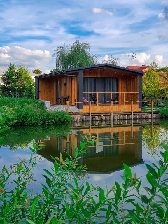 Roztoczański Domek nad Stawem z jacuzzi — photo 1