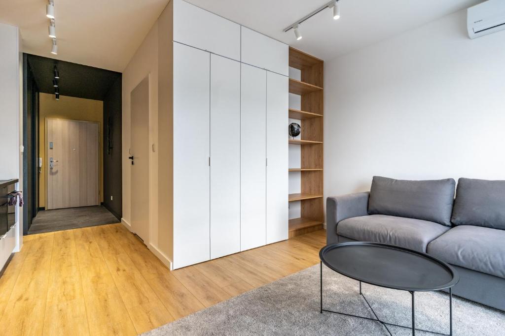 Szurmana Modern Studio by BookingHost photo 2