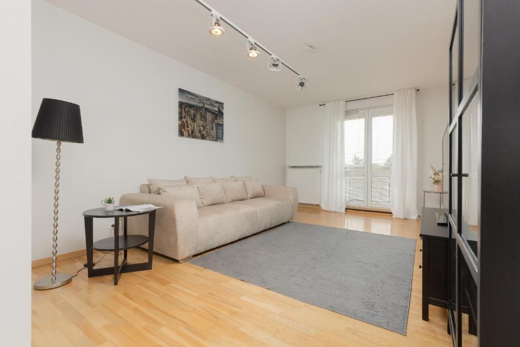 Spacious Apartment Zawiszy Wola by Noclegi Renters — photo 1