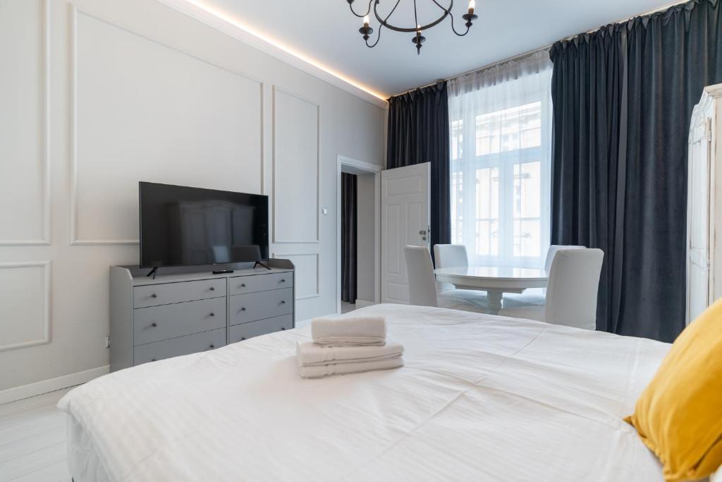 Słowackiego Glamour Apartment by BookingHost photo 2