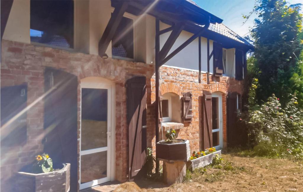 2 Bedroom Lovely Home In Zelazo — photo 1