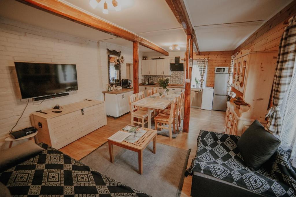 Sielanówek - Orzechowa Chatka z sauną wanną termalną jacuzzi photo 3