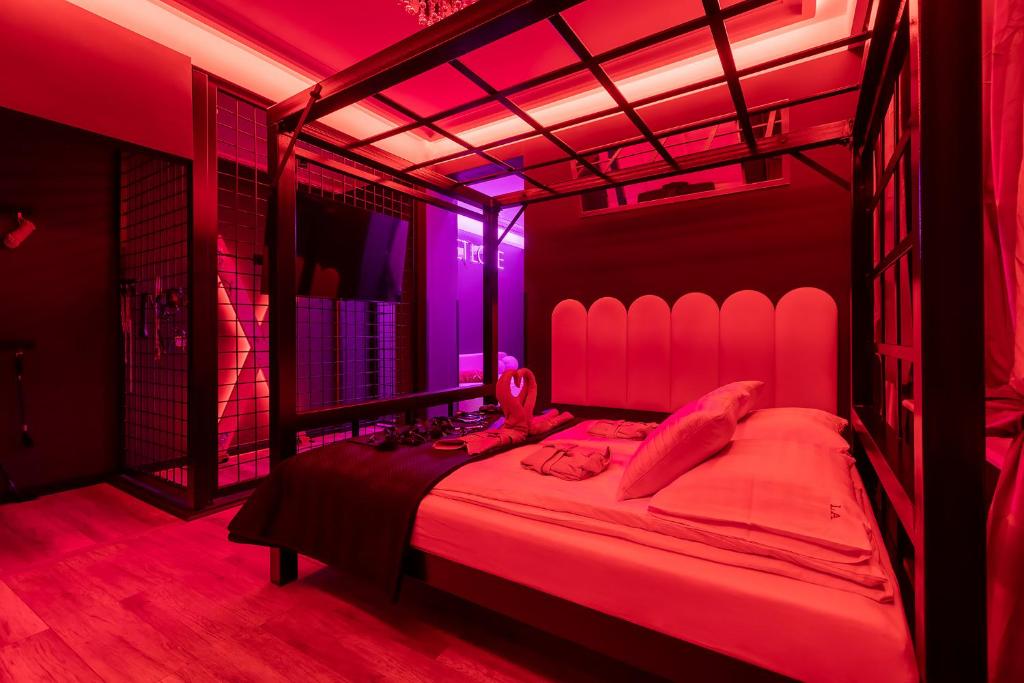 Secret Love BDSM & SPA — photo 1