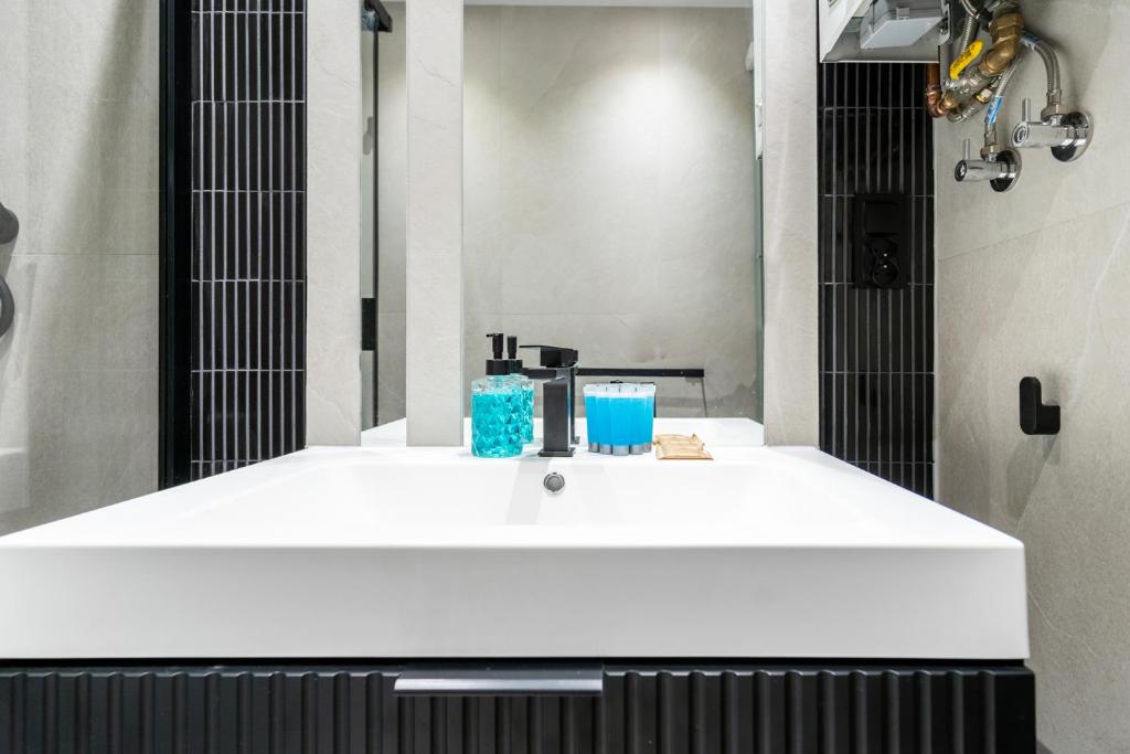 Spodek Glamour Apartment by BookingHost photo 3