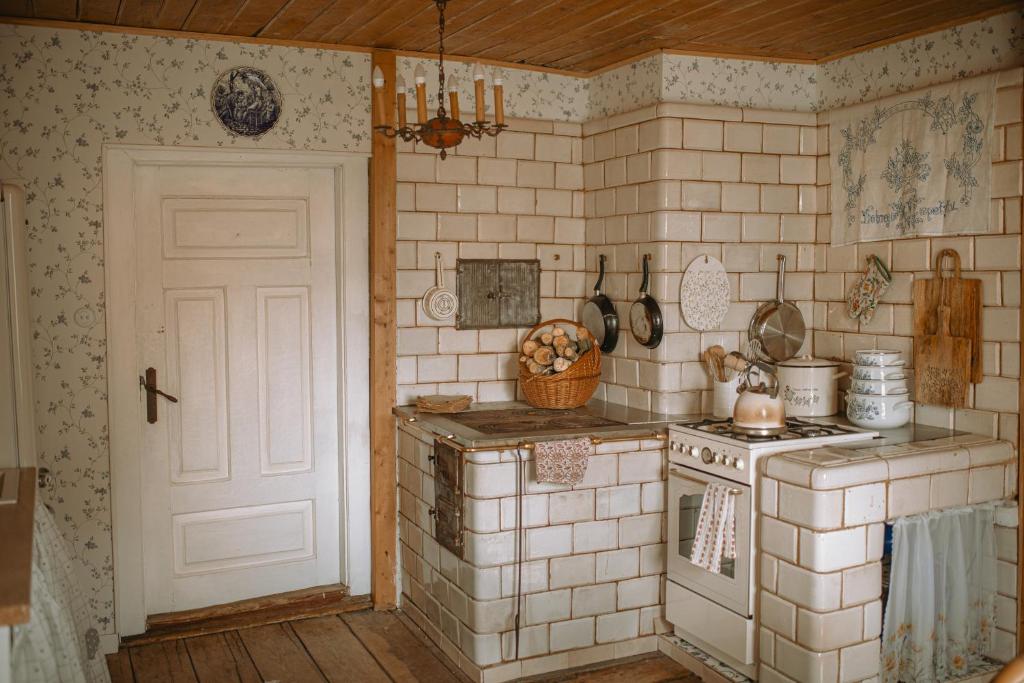 Siedlisko Niezapominajka - domek z basenem i balią photo 3