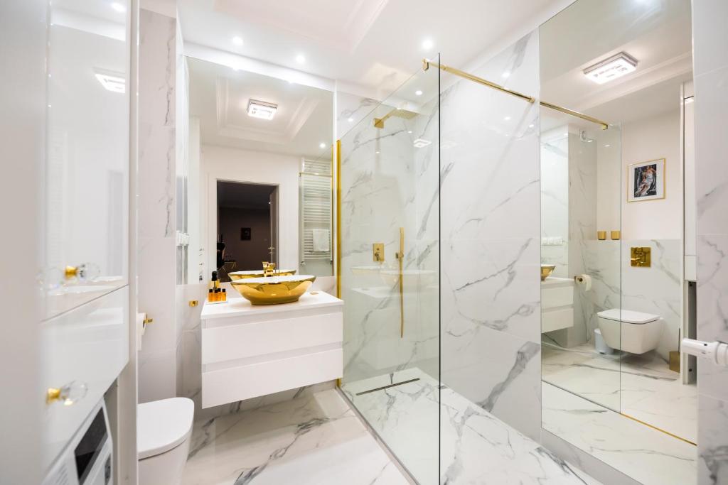 Stara Praga Superior Apartment by BookingHost photo 3