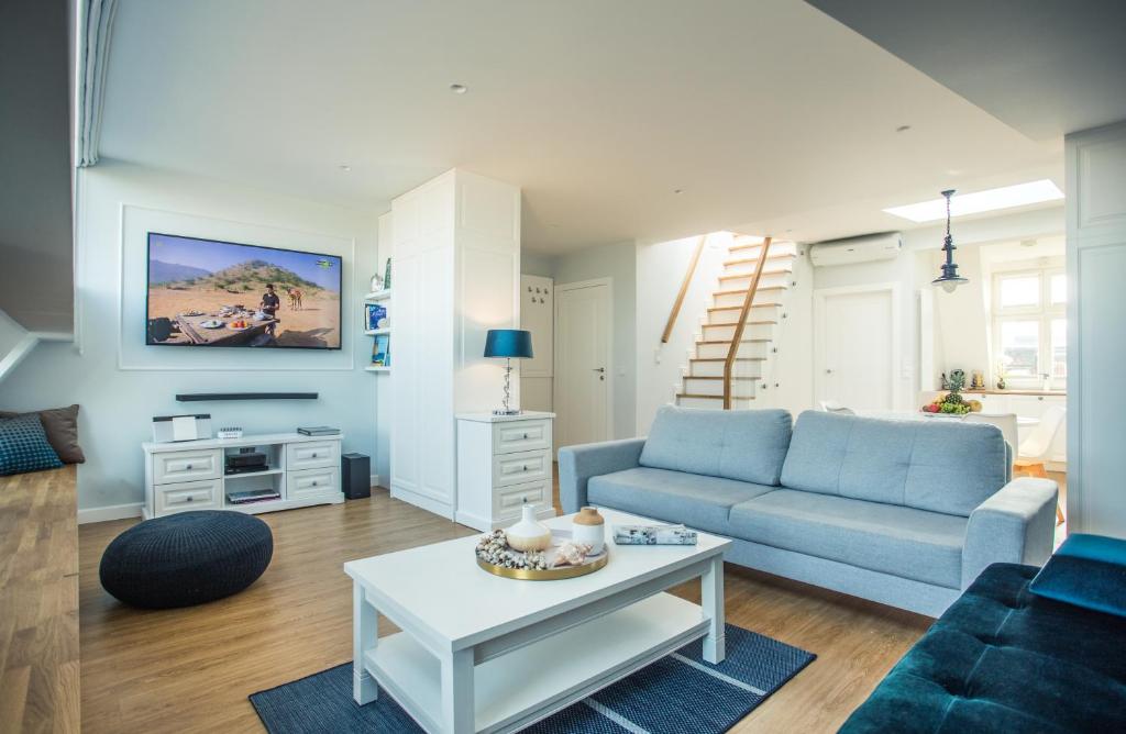 Sky and Sea by Renters Prestige photo 2
