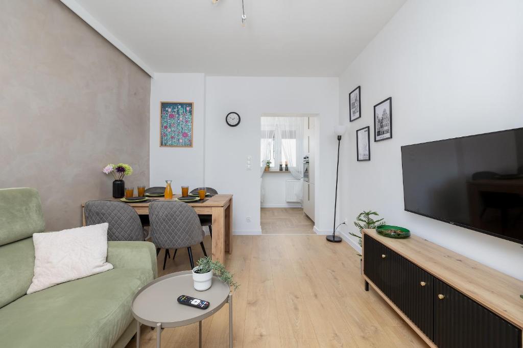 Słoneczny i Przestronny Apartament w Sercu Szczecina by Noclegi Renters photo 2