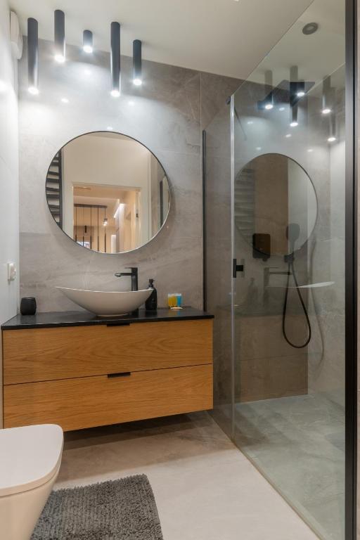 Wichrowa Deluxe Apartment by BookingHost photo 3