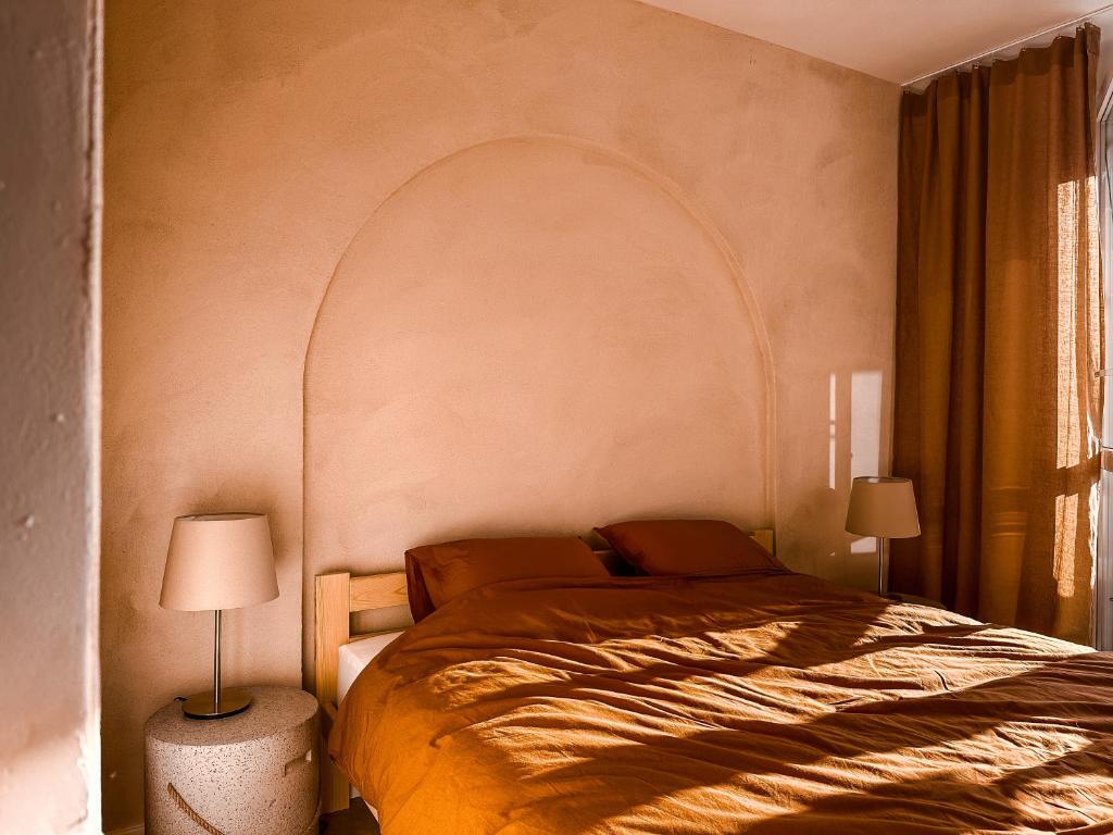 Sunset Stories Old Town Apartment — photo 1