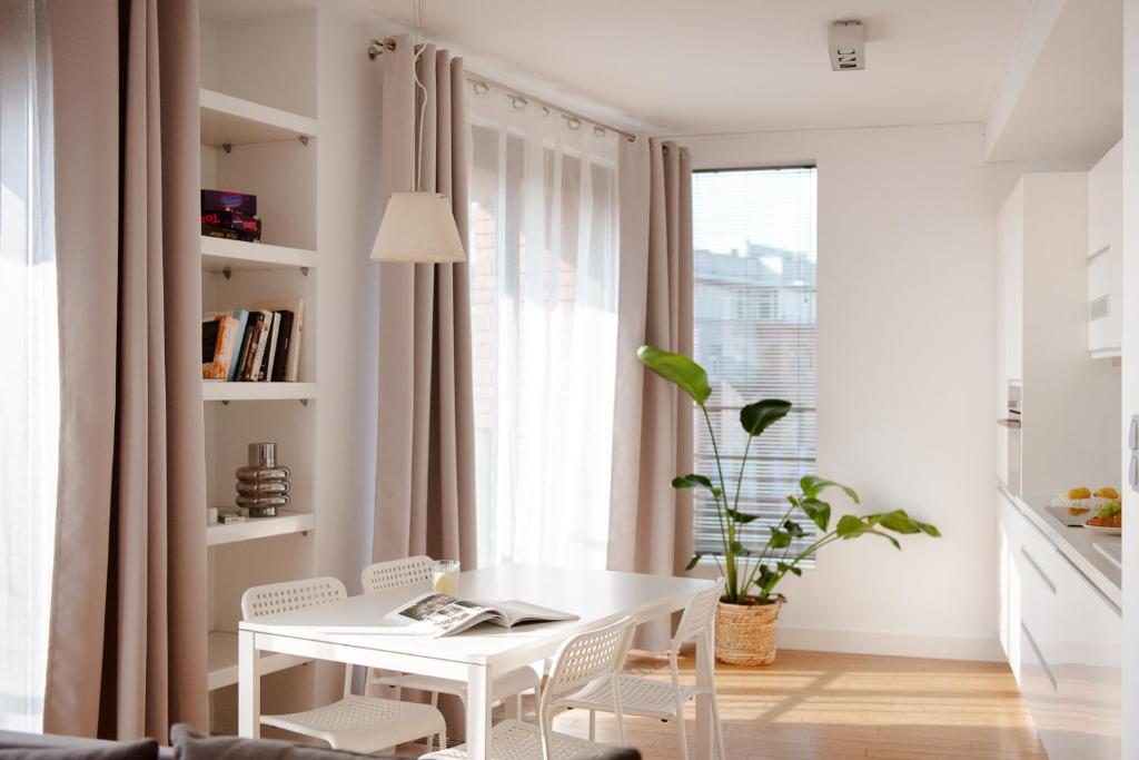 Spacious apartment close to Main Station / Galeria Krakowska photo 2