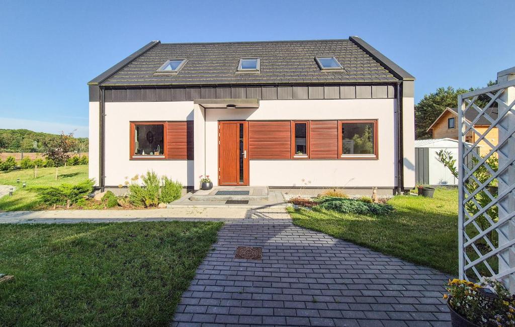 Awesome Home In Nowe Warpno With Wifi — photo 1
